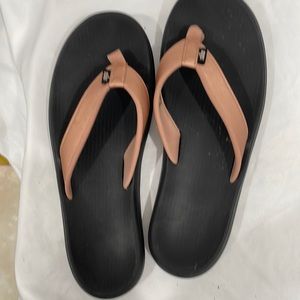 NIKE sandals good condition size 8